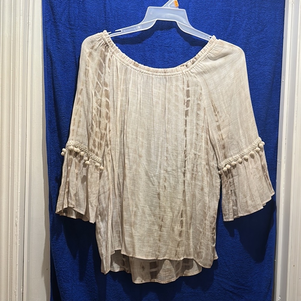 Beige top got women